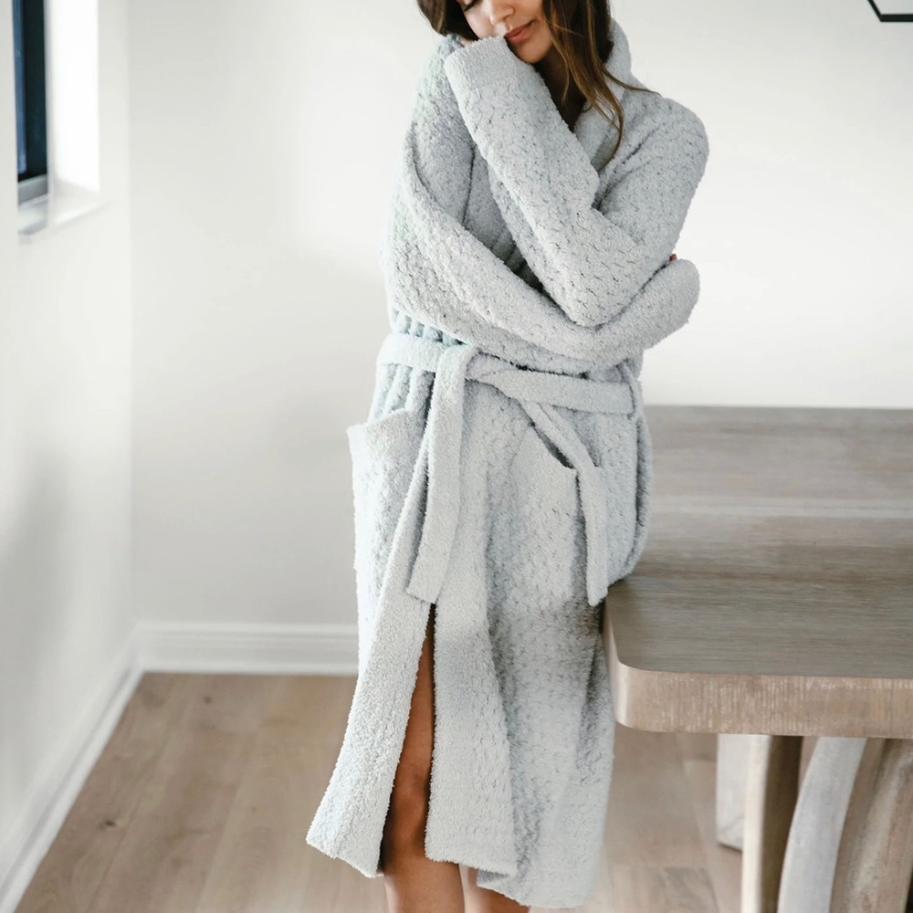 Sunday Citizen Snug Waffle Robe in Cloud Gray.         Size  S/M & L/XL, NWT!